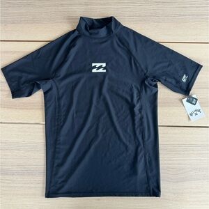 Boys' All Day Wave Performance Fit Short Sleeve Rashguard Swim Shirt – XL
